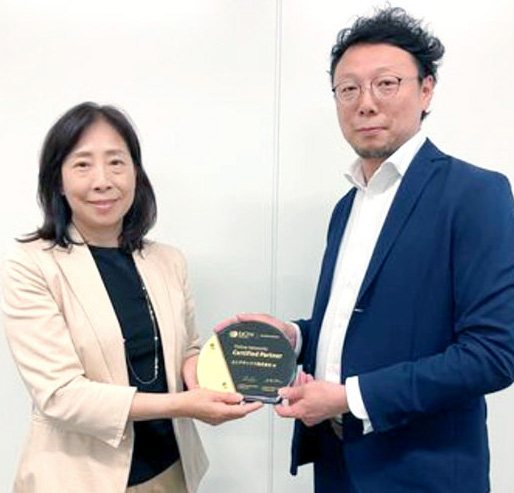 （左から）TXOne Networks Japan 合同会社 業務執行役員 井上 奈津子 氏、ユニアデックス株式会社 ソリューションマーケティング本部 本部長 片澤 友浩