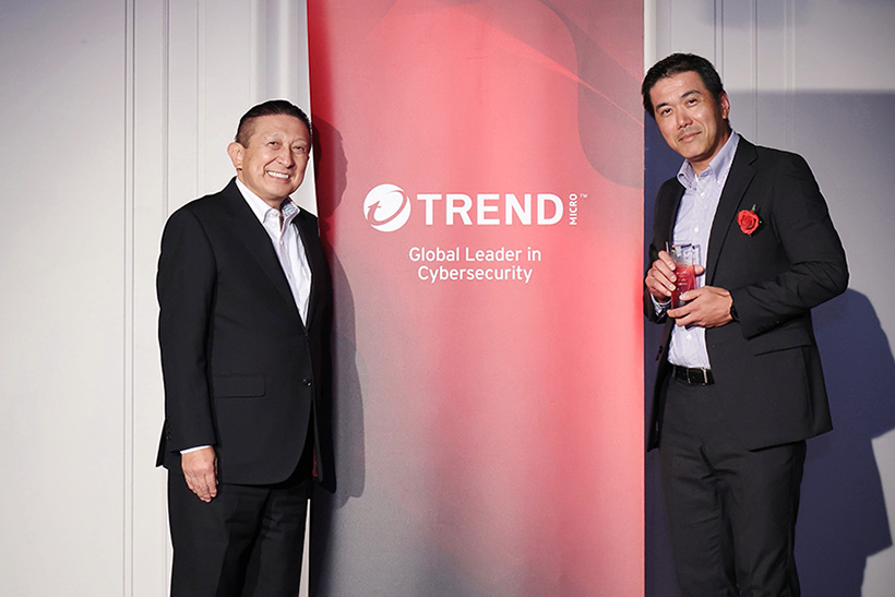 （左から）トレンドマイクロ株式会社　取締役副社長　大三川 彰彦氏、ユニアデックス株式会社　業務執行役員　田崎 宗邦