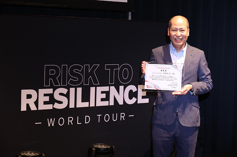 ユニアデックス株式会社 インダストリシステム本部 エンジニアリングサービス二部 四課　美濃部 真一