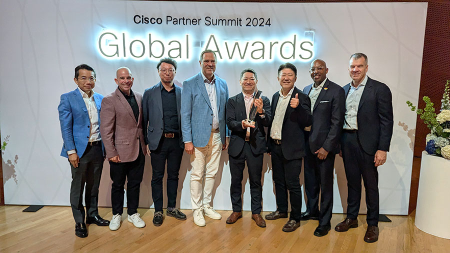 Cisco Partner Summit 2024 Global Awards受賞の様子